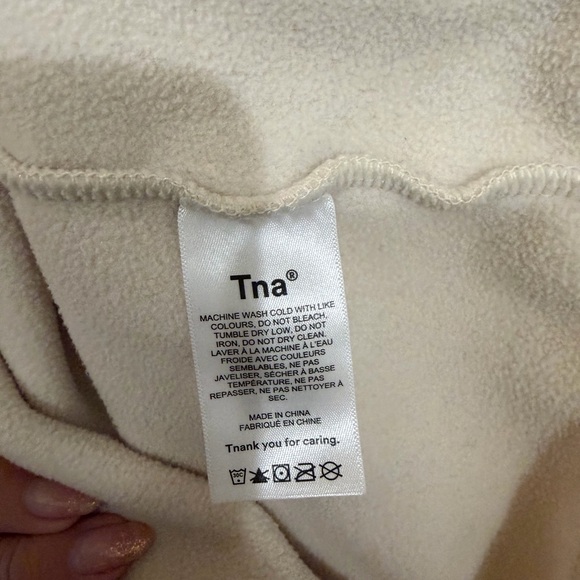 TNA Aritzia Cream Quarter-Zip Sweater Medium - Picture 3 of 4